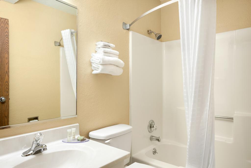 במוטל Super 8 By Wyndham Fairview Heights-St. Louis מראה חיצוני תמונה